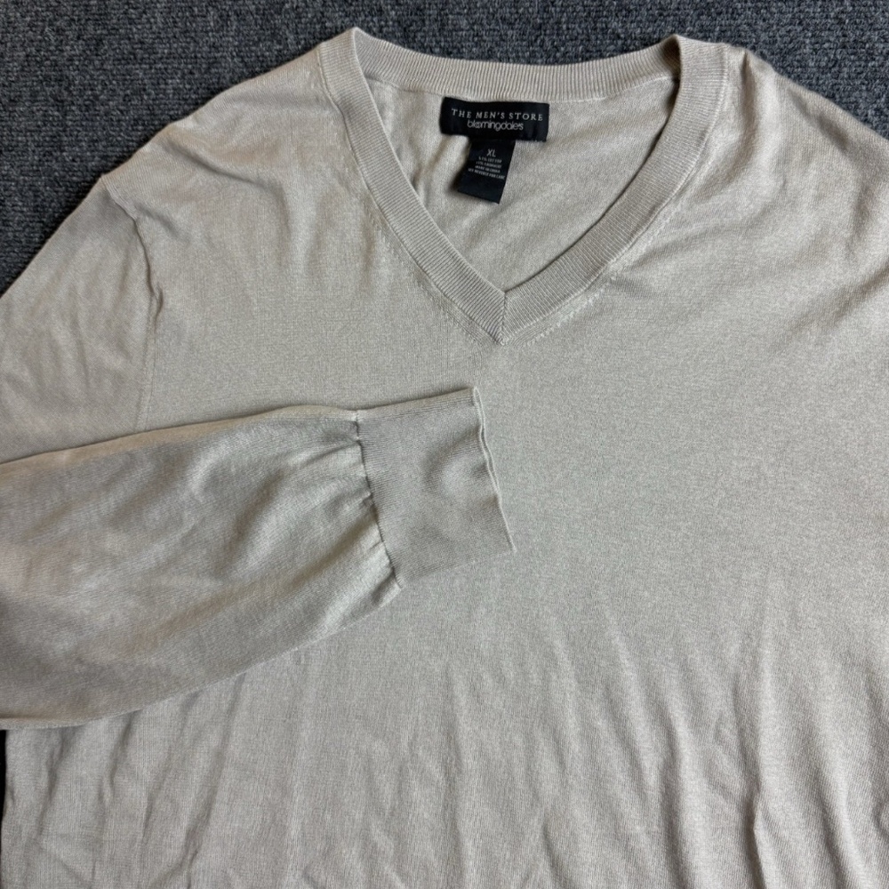 Bloomingdale’s Off-White V-Neck Cotton Cashmere Men's XL Pullover Sweater